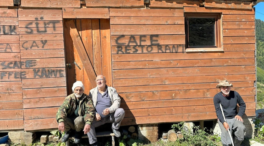 Rize’de mevsim normallerinden önce yağan kar nedeniyle yayla sezonu erken kapandı