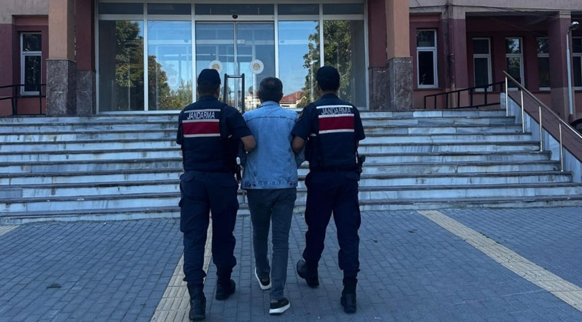 3 yıldır aranan şahsın saklandığı yer şaşırttı! O anlar saniye saniye kayıt altına alındı