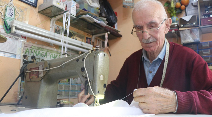 Rize’de terzi iğnesine bir ömür adadı! 62 yıl sonra emeğin sembolü seçildi
