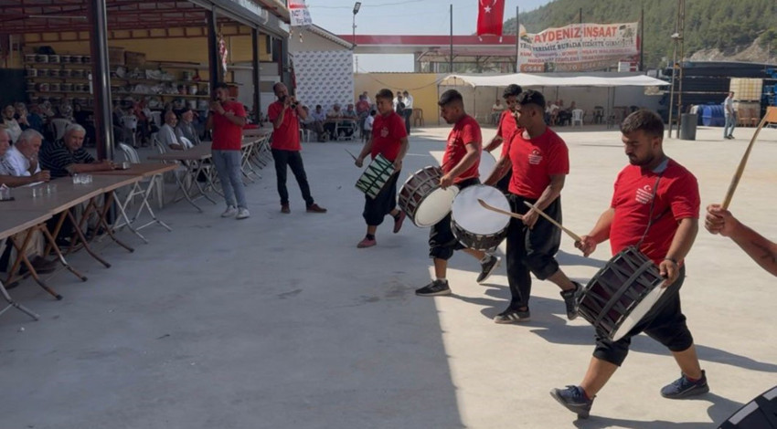 Osmaniye'de düğünde şaşırtan detay! Tam 3 gün boyunca o ikramı yaptılar