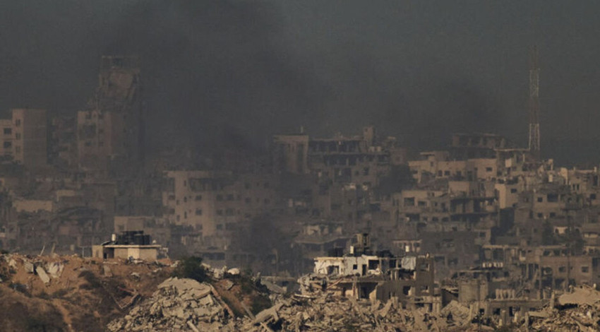 İsrail, Gazze'nin Refah kentini vurdu