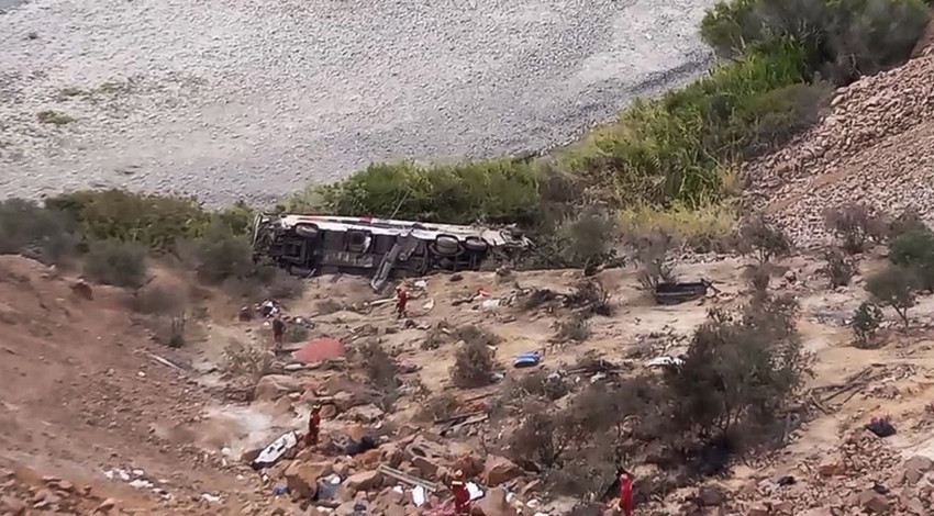 O ülkede feci otobüs kazası: 37 can kaybı!