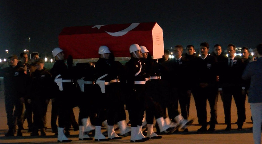 Hırvatistan'da düşen yangın uçağında şehit olan Pilot Bahar'ın naaşı Türkiye'ye getirildi