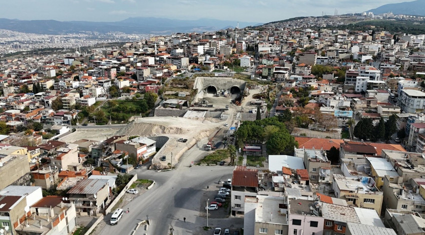 Deprem oluyor sandılar! Korkuyla sokağa fırladılar! 'Tüm mahalle panik atak hastası olduk'