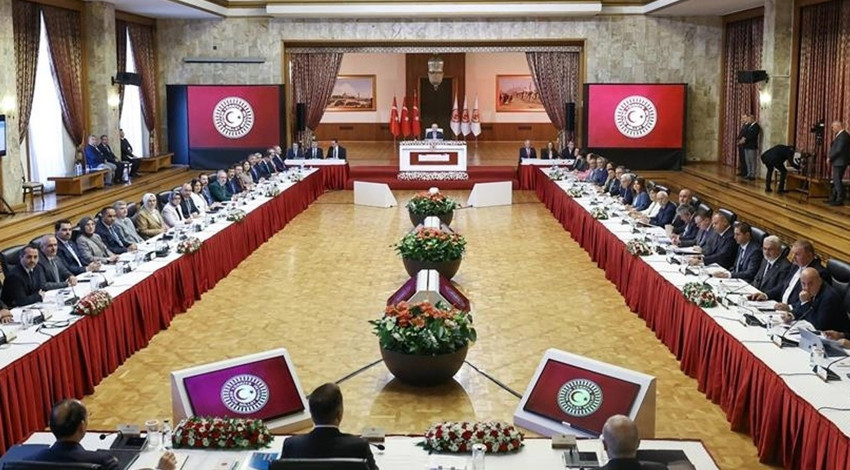 TBMM Komisyon heyeti İmralı'ya gitti! TBMM Başkanlığı duyurdu: "Olumlu sonuçlar alındı"