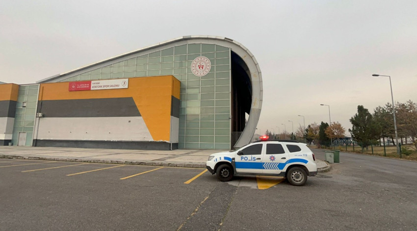 Voleybol turnuvasında bıçaklı kavga: Yaralılar var