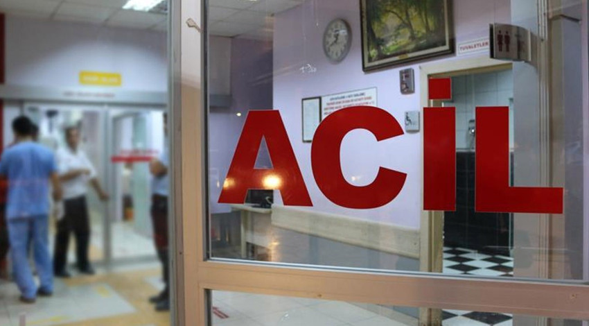 İstanbul'da bir lisede yedikleri lokumdan zehirlendiler... 40 öğrenci hastaneye kaldırıldı