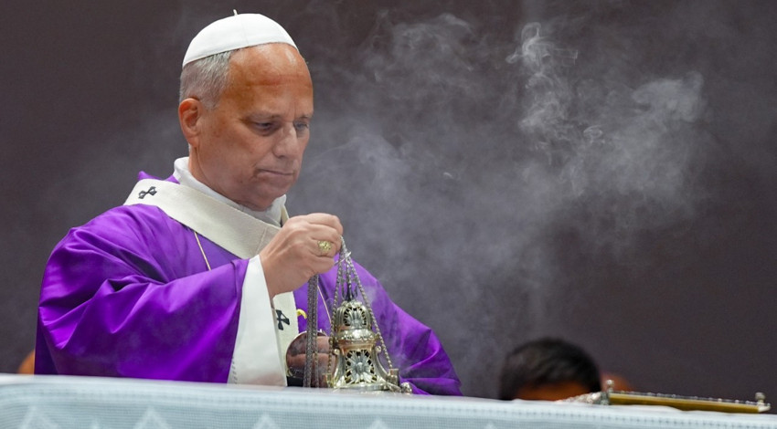 Papa 14. Leo, İstanbul'da ayin yönetti