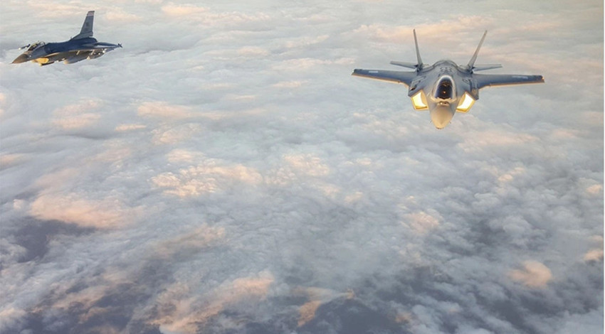 ABD'ye ait savaş uçağı düştü