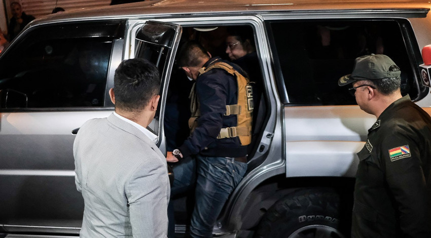 Eski Devlet Başkanı "yolsuzluk" soruşturmasında tutuklandı!