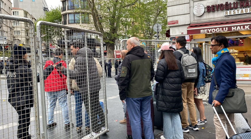 İşçiler 1 Mayıs'ta meydanlarda: Beşiktaş ve Şişli'de gözaltılar var! İşte İstanbul'da son durum - Resim : 12