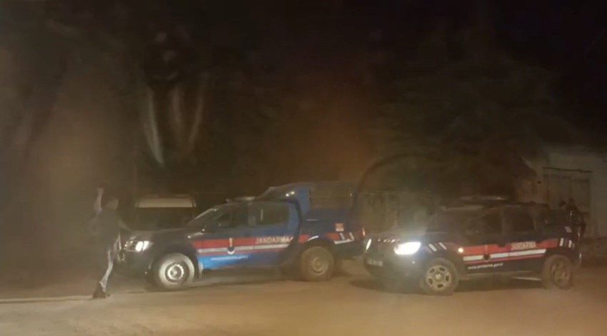 Konya'da alevler komşu il sınırına dayandı! Köylerde tedbir alındı - Resim : 3