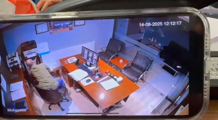 Muhasebeci çalıştığı oto galeriden çaldığı parayla ortadan kayboldu - Resim : 1