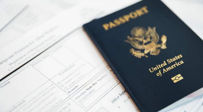 Beyaz Saray açıkladı: ABD vizesi 100 bin dolar oldu! Peki kimler etkilenecek? İşte detaylar.. - Resim : 1