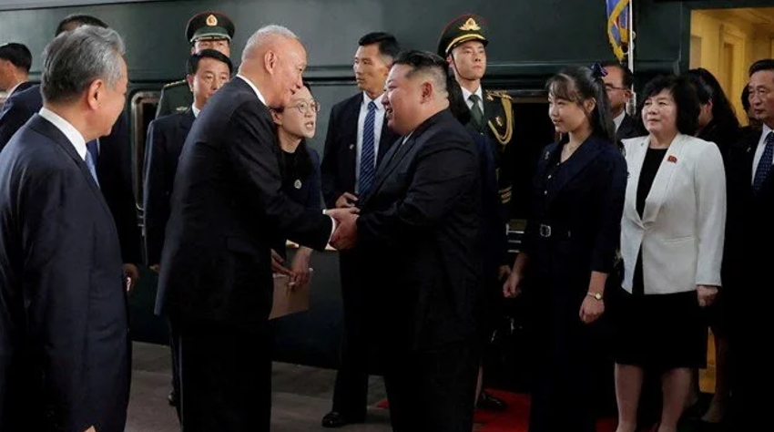 Güç gösterisinin yeni yüzü: Kim Jong Un kızını ilk kez dünyaya tanıttı! - Resim : 1