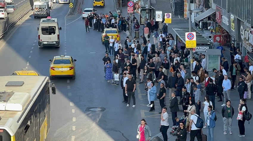 Özel halk otobüsleri kontak kapatmıştı: Sorun çözüldü, kriz sona erdi! - Resim : 1