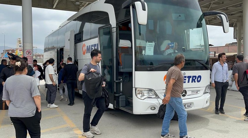Depremden kaçıp İstanbul'a sığınan afetzedeler korkuyla Hatay'a geri dönüyor! - Resim : 2