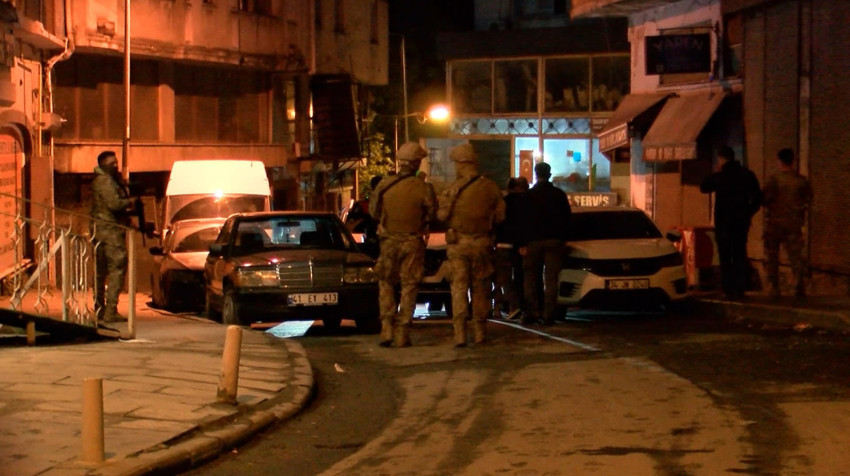 İstanbul'da eğlence mekanına bombalı saldırı: Yaralılar var! - Resim : 2