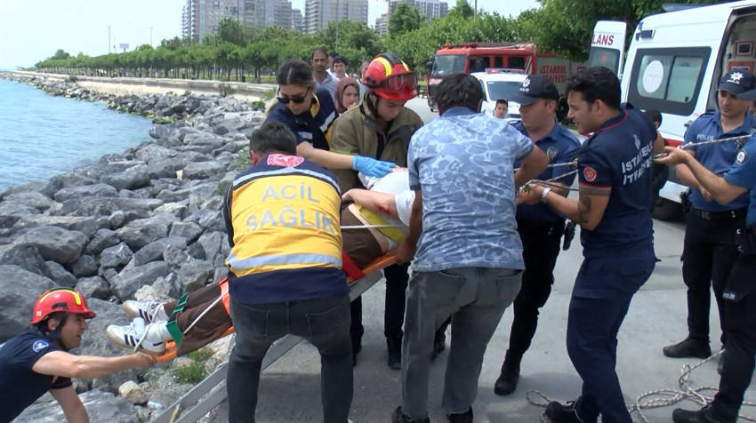 Zeytinburnu kayalıklarda feci olay! 3 metreden aşağıya düştü - Resim : 2