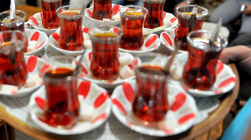 Çay göründüğü kadar masum mu? Uzmanlar uyardı: Meğer ne zararları varmış! - Resim : 1