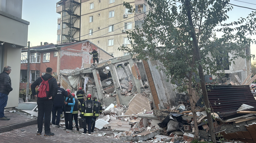 Gebze'de 7 katlı bina çöktü! Ekipler enkazda zamanla yarışıyor! Enkazdan acı haber geldi - Resim : 4