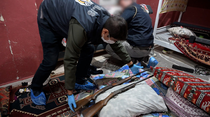 3 ilde silah kaçakçılığı operasyonu: 34 kişi gözaltına alındı - Resim : 1