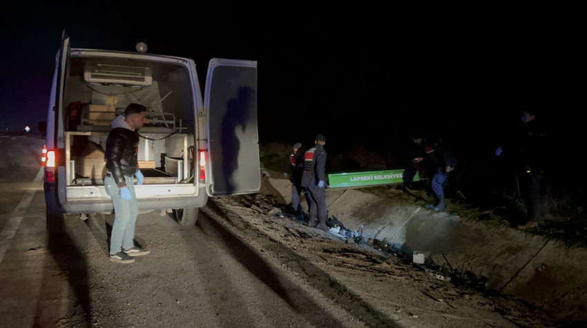 'Dur' ihtarına uymayan otomobil dehşet saçtı! 5 ölü, 1 yaralı - Resim : 2