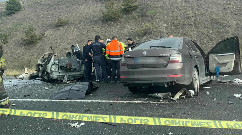 Ankara Kuzey Çevre Yolu'nda feci kaza! 5 kişi hayatını kaybetti - Resim : 2
