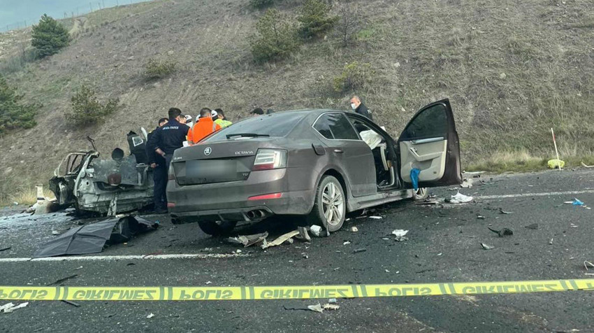 Ankara Kuzey Çevre Yolu'nda feci kaza! 5 kişi hayatını kaybetti - Resim : 1