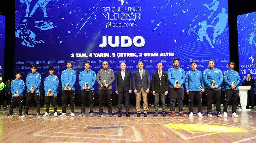 Sel&ccedil;uklu&rsquo;nun yıldızları &ouml;d&uuml;llendirildi! 12 branşta 178 madalya! Zirveye koşan kul&uuml;b&uuml;n hedefi olimpiyatlar! - Resim : 5