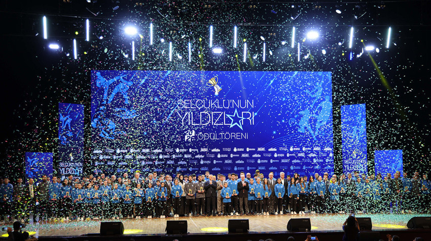 Sel&ccedil;uklu&rsquo;nun yıldızları &ouml;d&uuml;llendirildi! 12 branşta 178 madalya! Zirveye koşan kul&uuml;b&uuml;n hedefi olimpiyatlar! - Resim : 7