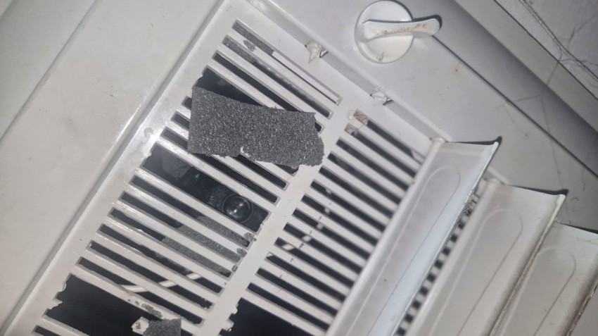 Esenyurt’ta inşaat şirketinde skandal! Kadınlar tuvaletinde gizli kamera bulundu - Resim : 1