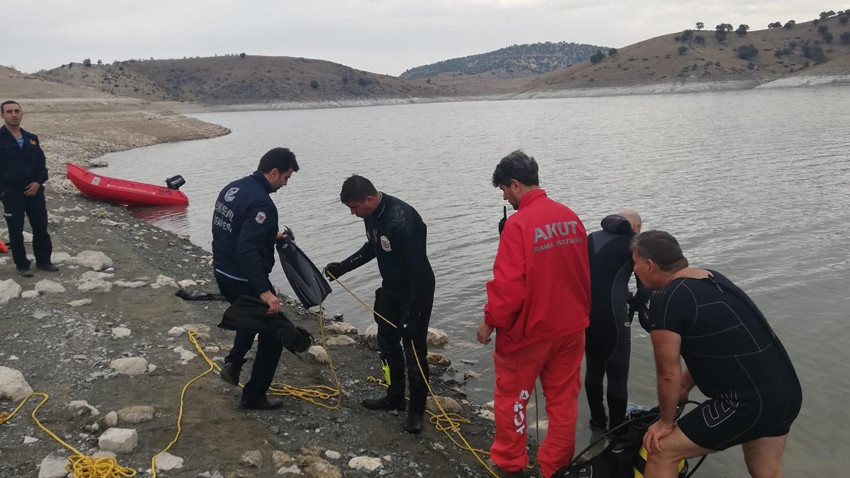 15 metre derinlikteki cesedi sonarla buldular!