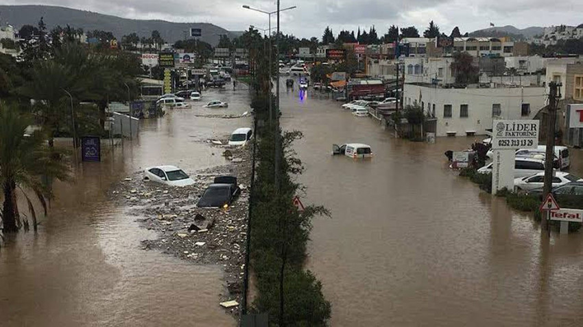 Meteoroloji il il uyardı!.. Aman dikkat önleminizi alın!.. Çok kuvvetli geliyor!