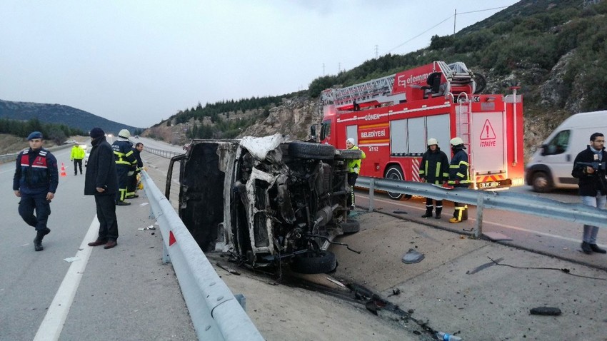 Isparta'da midibüs devrildi! Çok sayıda yaralı var