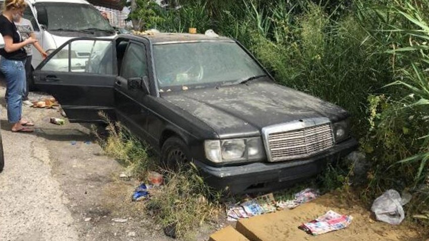 20 yıldır sokakta yaşıyordu... Hurda otomobilin içinde ölü bulundu