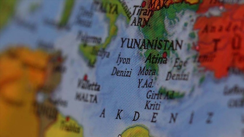 Yunanistan'ın İyon Denizi'nde kara sularını 12 mile çıkaran kararname yürürlüğe girdi