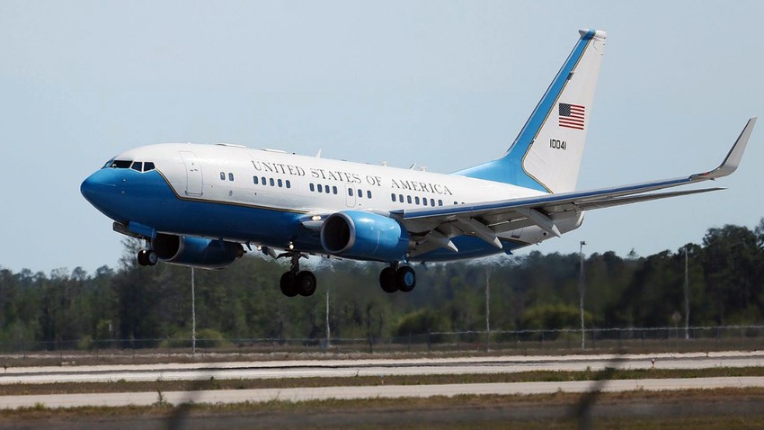 Havada panik! Air Force 2 zorunlu iniş yaptı... Başkan Yardımcısı Harrris uçaktaydı