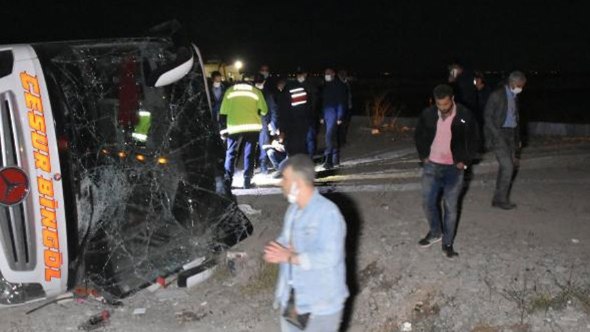 Konya'da yolcu otobüsü devrildi: 14 yaralı