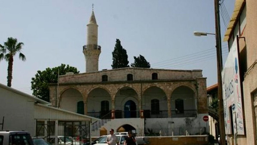 Kıbrıs Rum kesiminde camiye çirkin saldırı