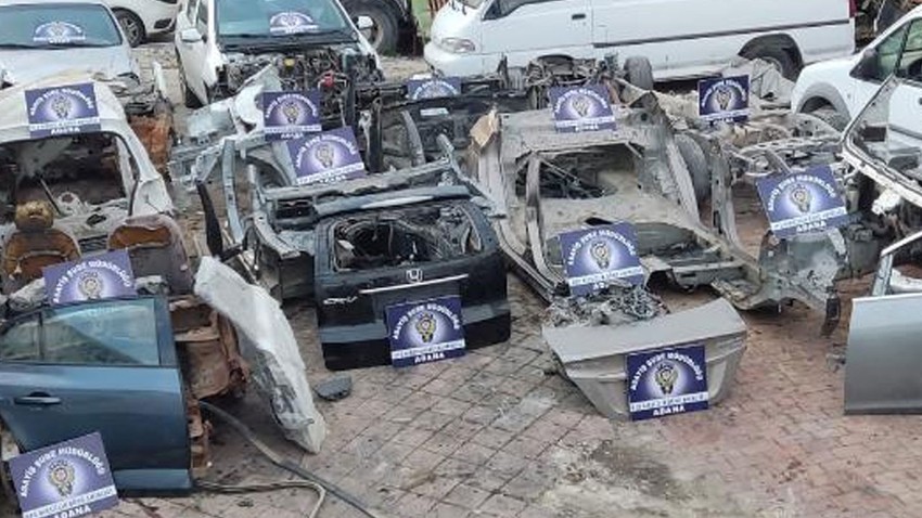 Hacizli ve çalıntı araçları parçalarken suçüstü yakalandı