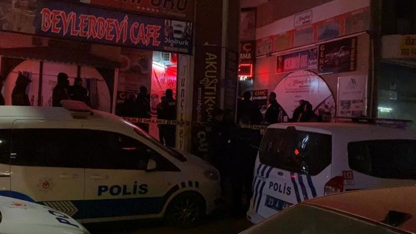 Kız arkadaşıyla tartştı, kafasına silah dayadı