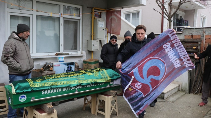 Trabzonspor bayrağı asarken düştü, hayalini oğlu anlattı