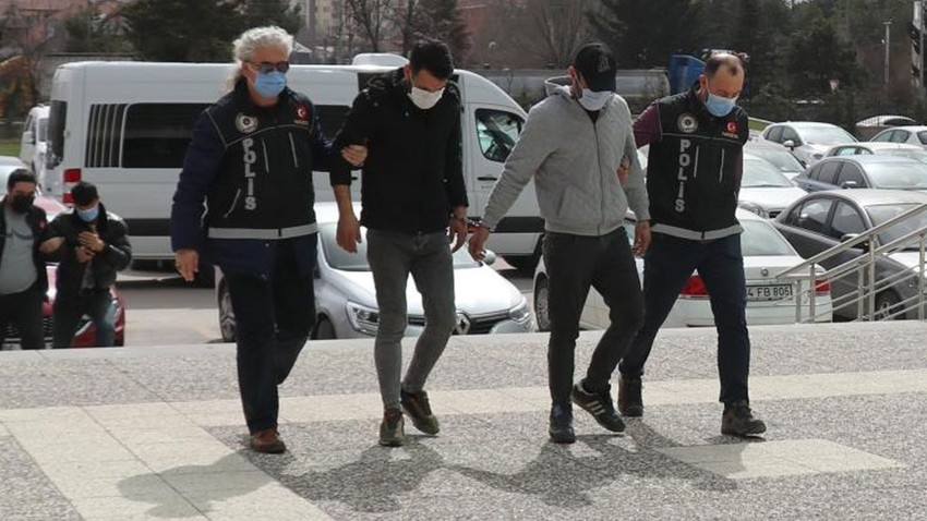 Yolcu otobüsüne uyuşturucu operasyonu: 1'i uzman çavuş 3 gözaltı