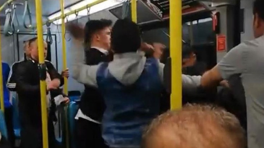 Bursa’da tekme tokatlı metroda sigara içme kavgası