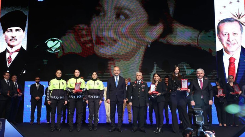 Trafik Medya Ödülleri programı Bakan Soylu katıldı