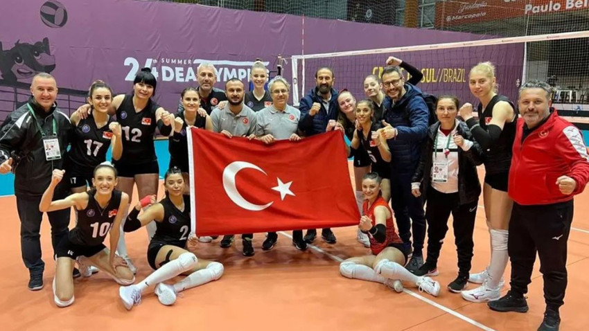 İşitme Engelli Kadın Voleybol Takımı şampiyon oldu