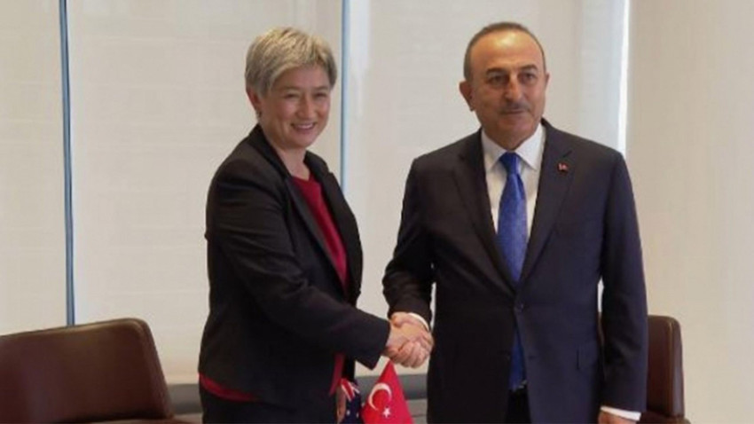 Bakan Çavuşoğlu, Avustralya Dışişleri Bakanı Coveney ile görüştü