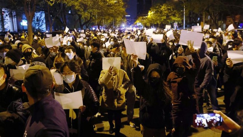 Çin protestoların ardından Covid kısıtlamalarını kaldırıyor