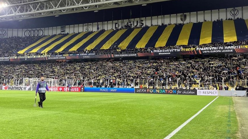 Fenerbahçeli taraftarlardan istifa çağrısı